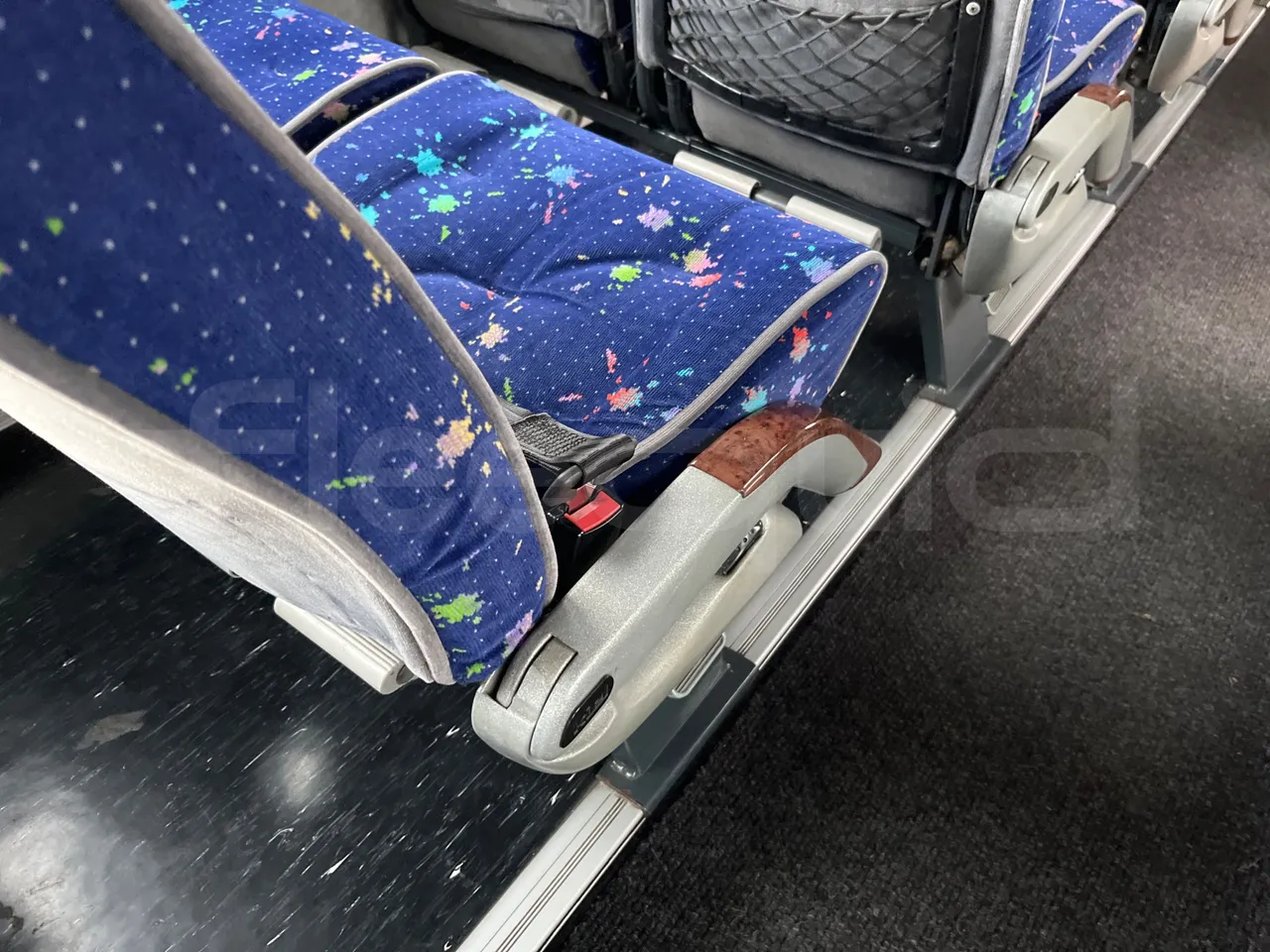 Irisbus Domino Orlandi 2001 397E 12.35 - Euro3 - 259kW - 12mt - armrest detail photo