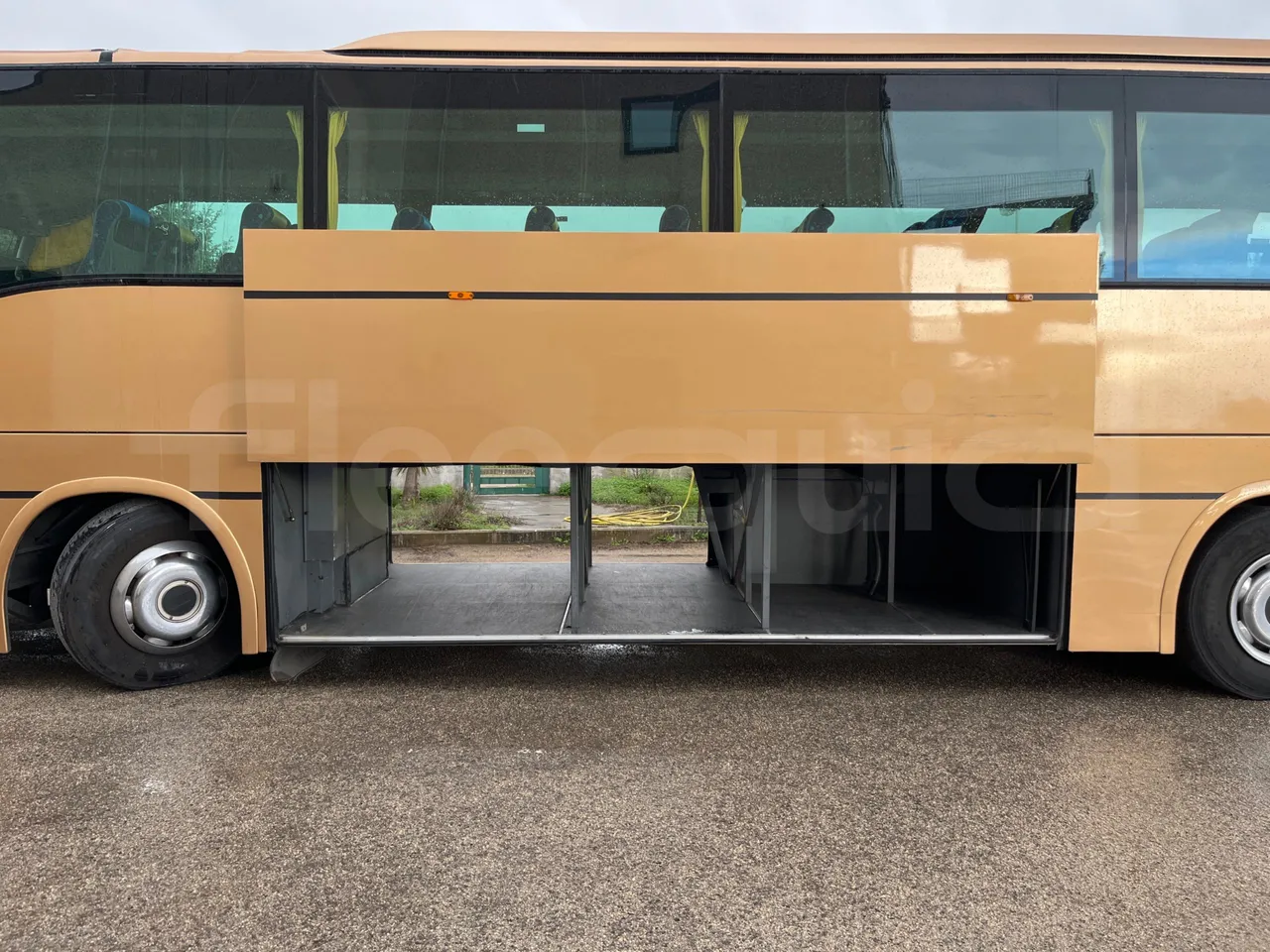 Irisbus Domino Orlandi 2001 397E 12.35 - Euro3 - 259kW - 12mt - luggage rack photo