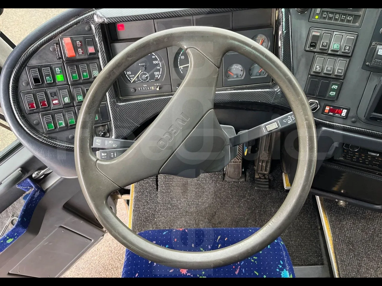 Irisbus Domino Orlandi 2001 397E 12.35 - Euro3 - 259kW - 12mt - steering wheel photo