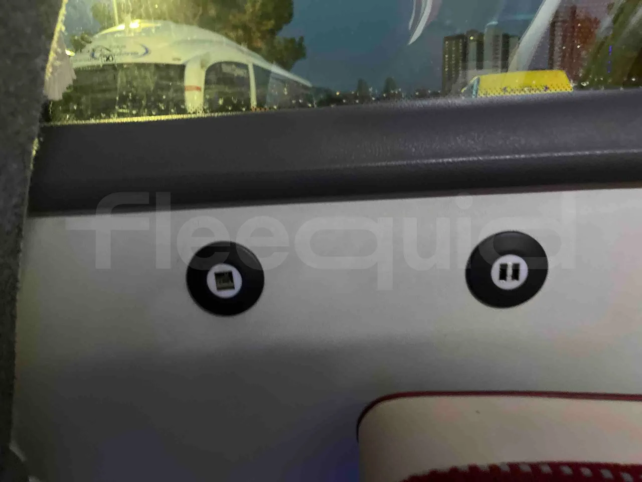 Iveco Ferqui Nora - EUR6 - 162kW - 9.070m - footrest detail photo