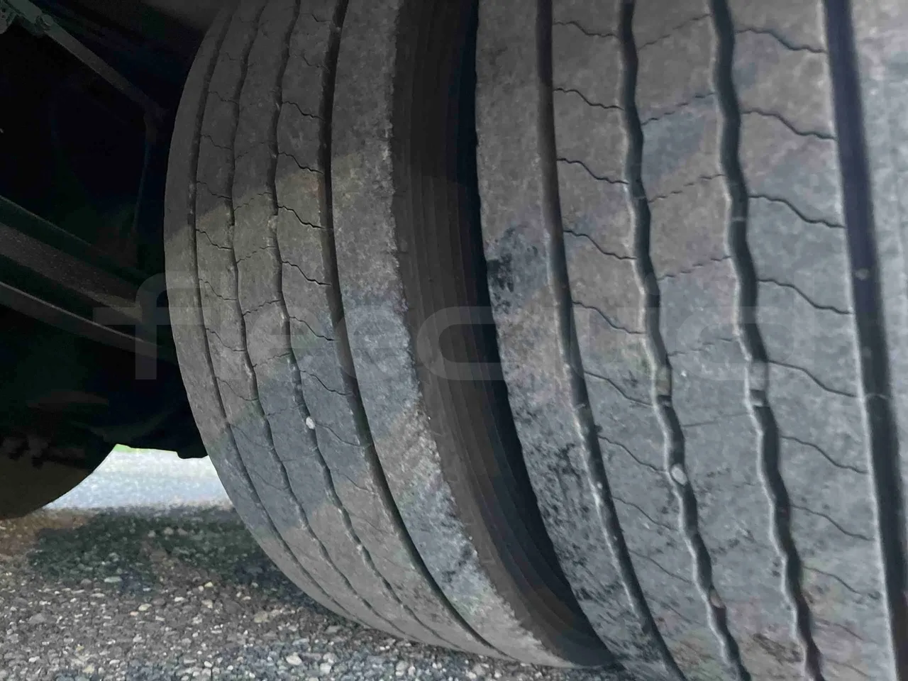Iveco Ferqui Nora - EUR6 - 162kW - 9.070m - tread condition front tires left