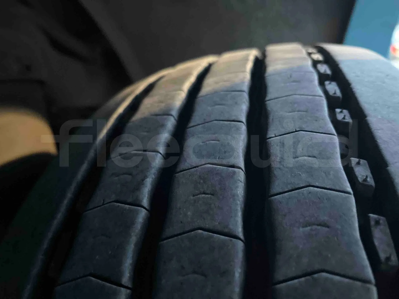 Iveco Ferqui Nora - EUR6 - 162kW - 9.070m - tread condition third axle tires left