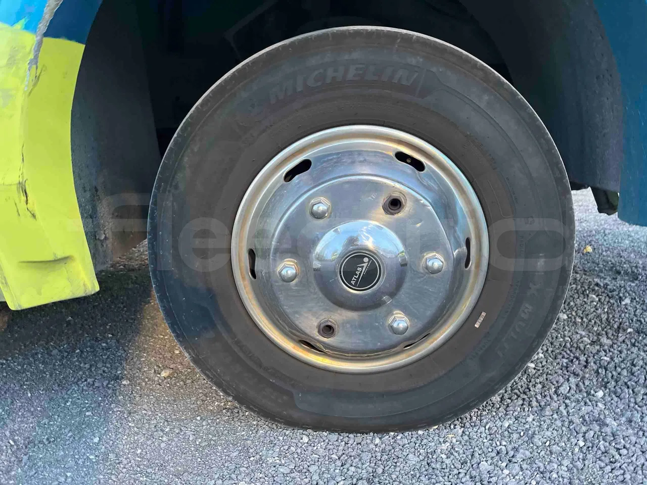 Iveco Ferqui Nora - EUR6 - 162kW - 9.070m - front left tire measurements