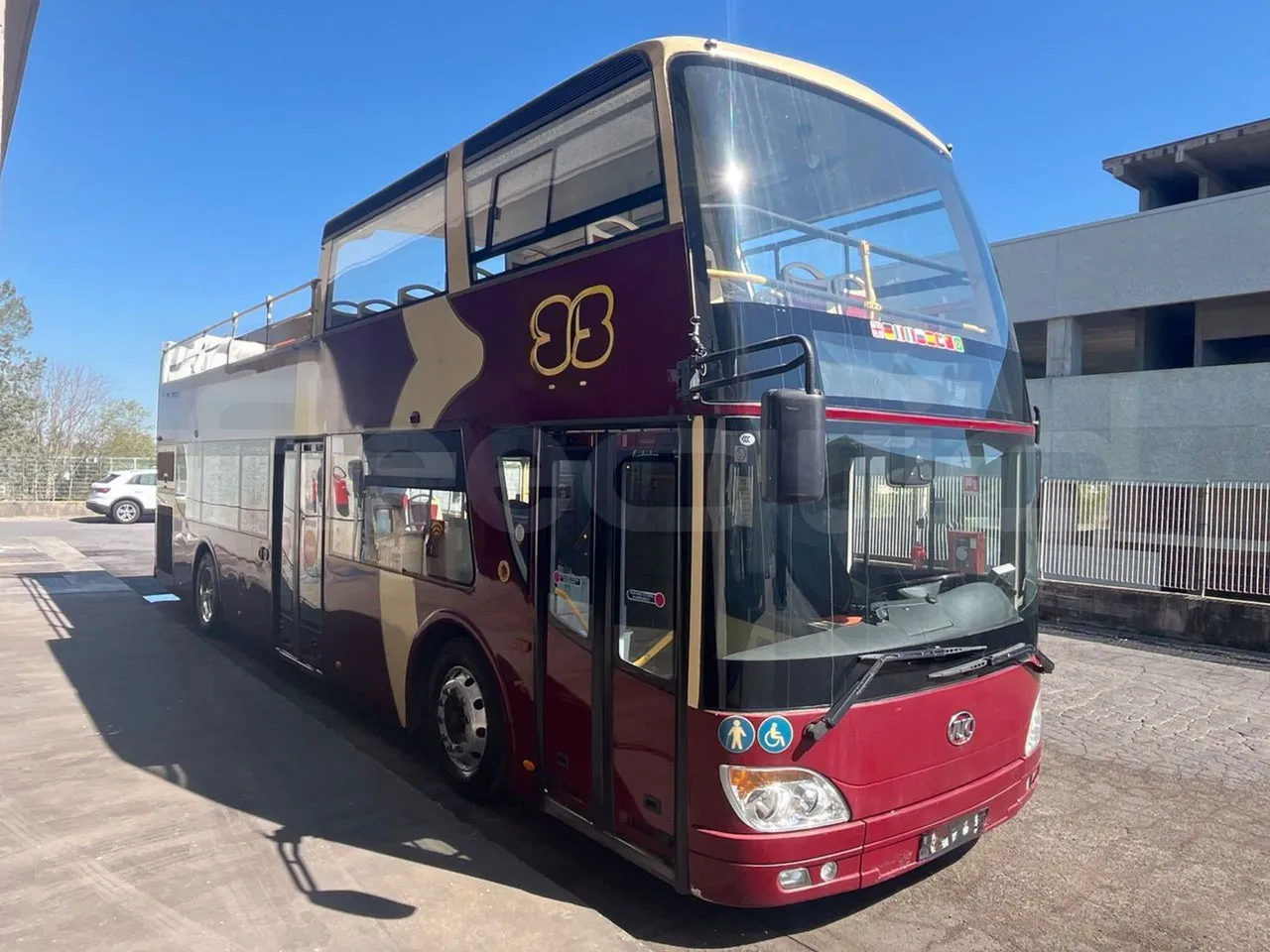 Ankai HFF6110GS1 ANKAI - Euro5 - 209kW - 11.400mt - 3/4 front right doors