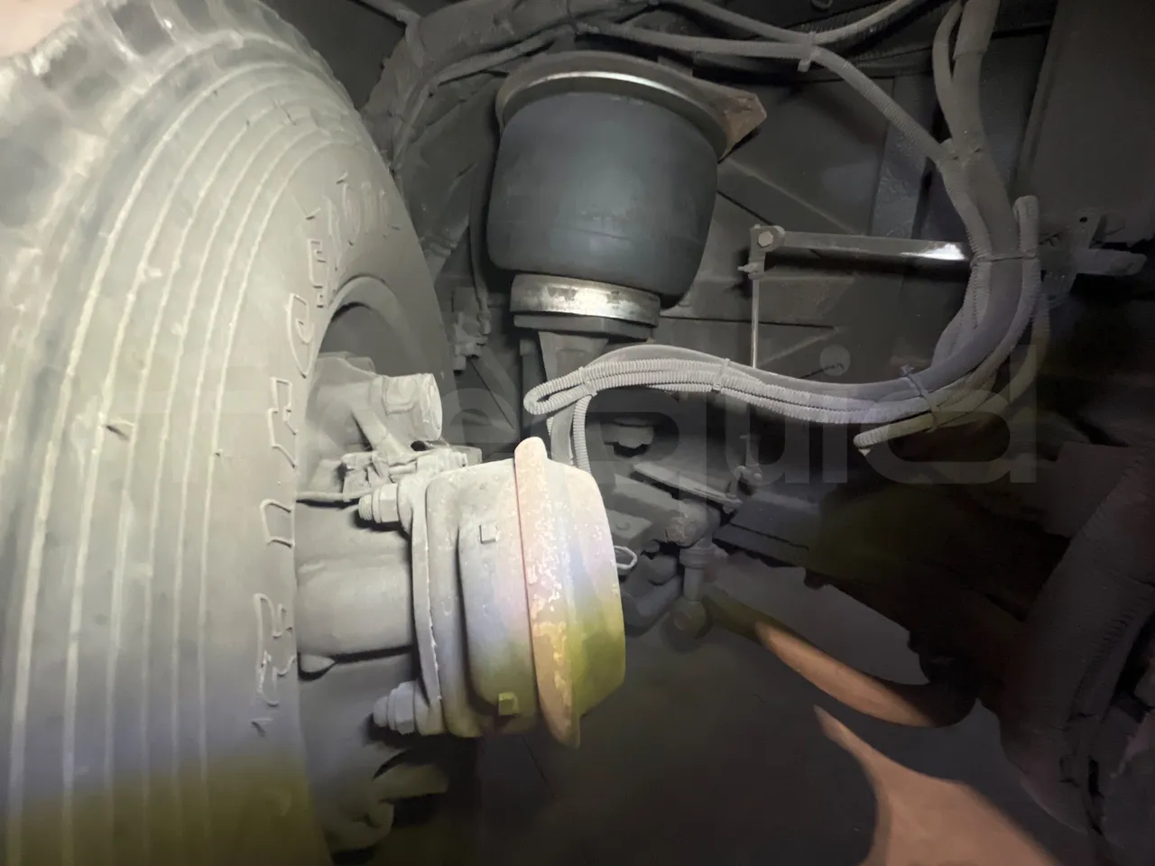 Ankai HFF6110GS1 ANKAI - Euro5 - 209kW - 11.400mt - front shock absorbers left