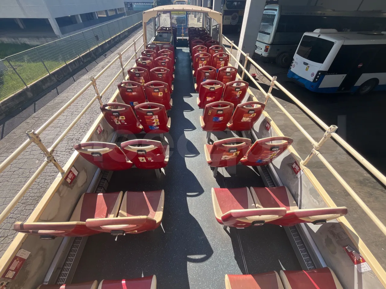 Ankai HFF6110GS1 ANKAI - Euro5 - 209kW - 11.400mt - forward view middle aisle