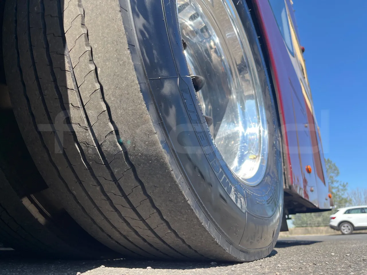 Ankai HFF6110GS1 ANKAI - Euro5 - 209kW - 11.400mt - tread condition third axle tires left