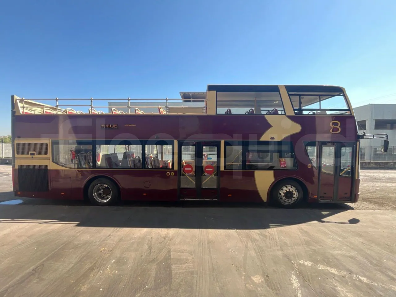 Ankai HFF6110GS1 ANKAI - Euro5 - 209kW - 11.400mt - right side doors closed