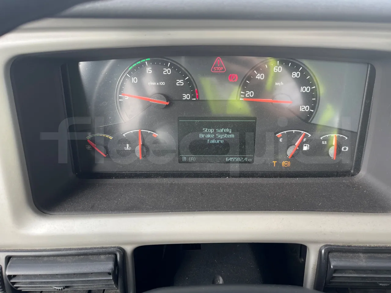 Volvo 9700-B8R B6SC 9700S - Euro 6 - 240 kW - 14.980 mt - dashboard lights on