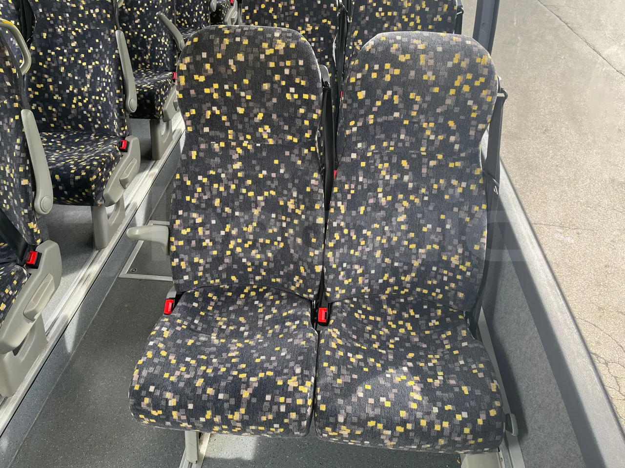 Volvo 9700-B8R B6SC 9700S - Euro 6 - 240 kW - 14.980 mt - single seat detail