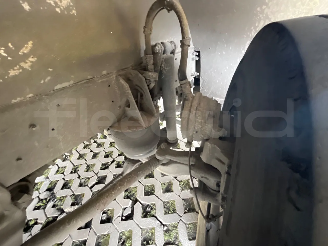 Volvo 9700-B8R B6SC 9700S - Euro 6 - 240 kW - 14.980 mt - front brake calipers left