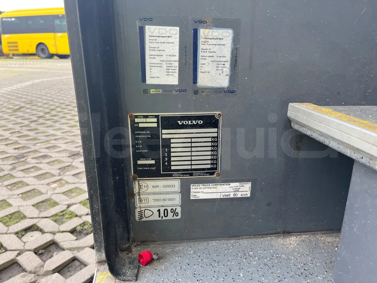 Volvo 9700-B8R B6SC 9700S - Euro 6 - 240 kW - 14.980 mt - vehicle plate photo