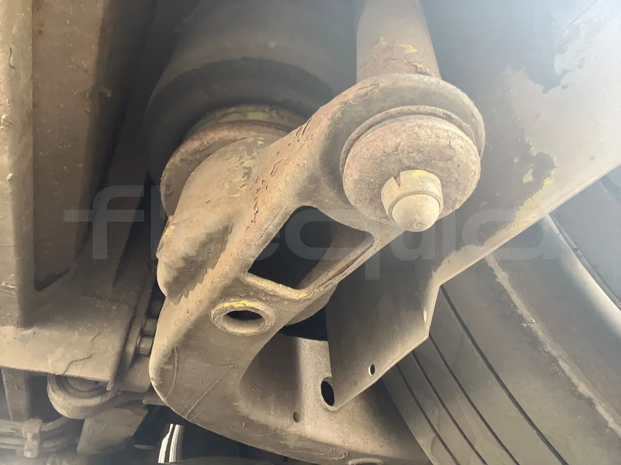 Volvo 9700-B8R B6SC 9700S - Euro 6 - 240 kW - 14.980 mt - axle 2 shock absorbers 1 right