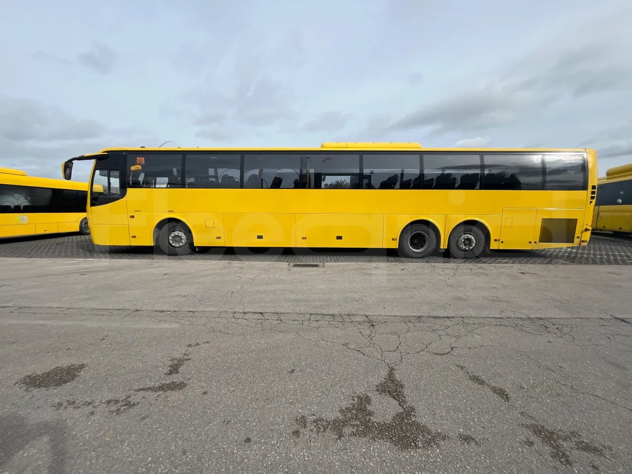 Volvo 9700-B8R B6SC 9700S - Euro 6 - 240 kW - 14.980 mt - left side photo