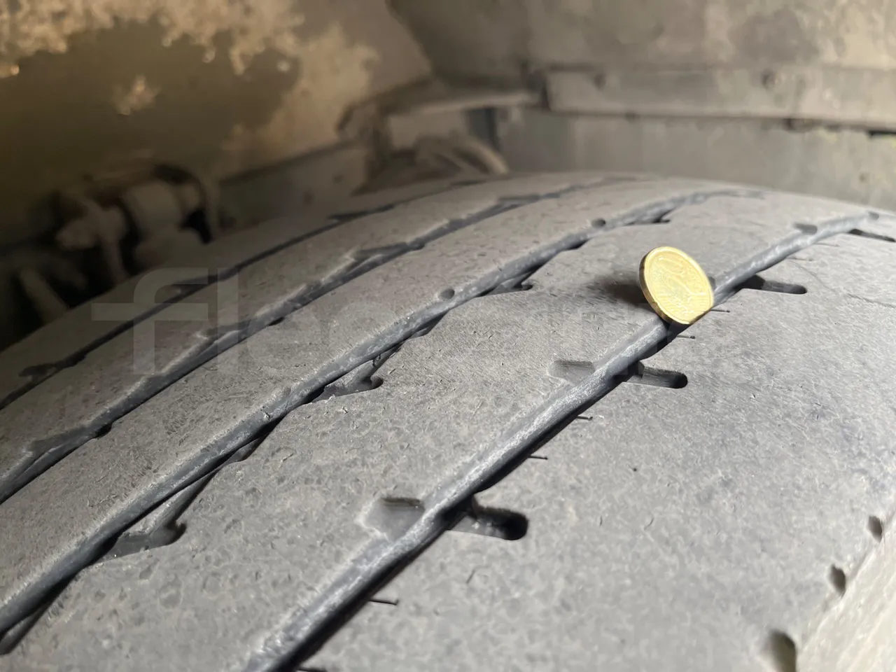 Volvo 9700-B8R B6SC 9700S - Euro 6 - 240 kW - 14.980 mt - front left tire measurements