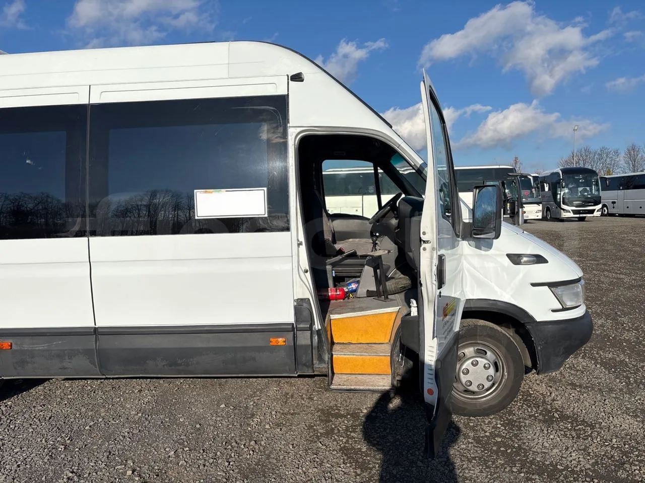 Iveco A50C17 f1CE - EURO4-122kw-7.800m - front door 1 open