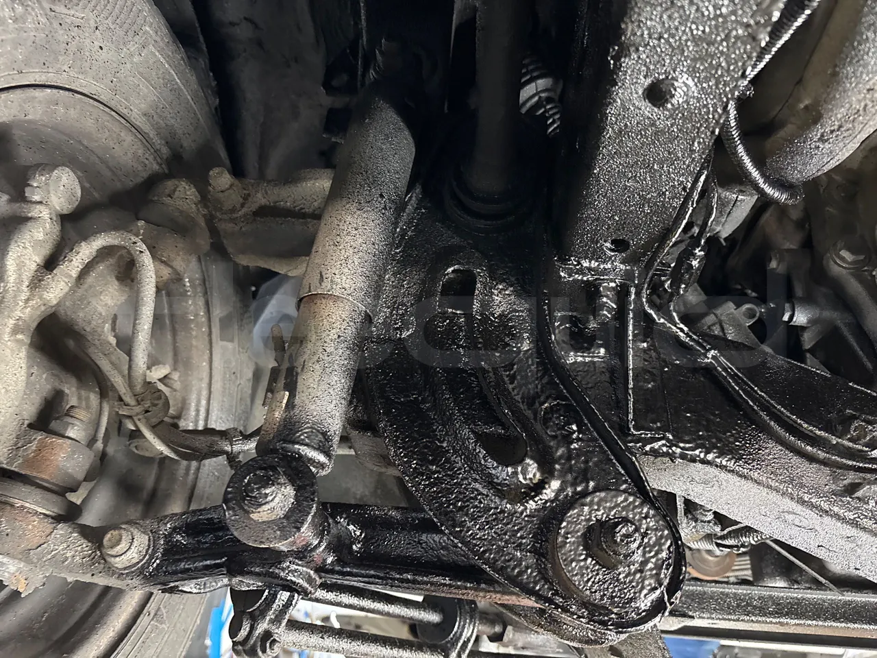 Iveco A50C17 f1CE - EURO4-122kw-7.800m - front air springs left