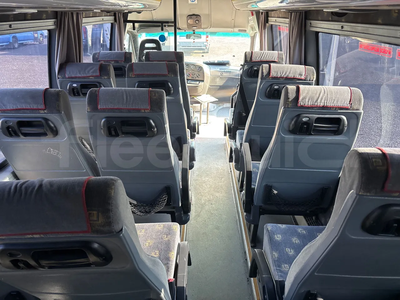 Iveco A50C17 f1CE - EURO4-122kw-7.800m - forward view all seats last row height