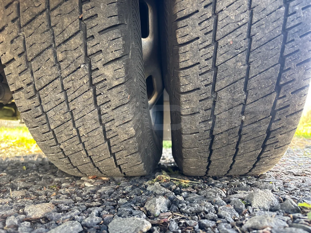 Iveco A50C17 f1CE - EURO4-122kw-7.800m - tread condition second axle tires left