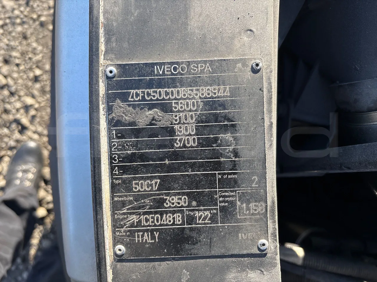 Iveco A50C17 f1CE - EURO4-122kw-7.800m - vehicle plate photo