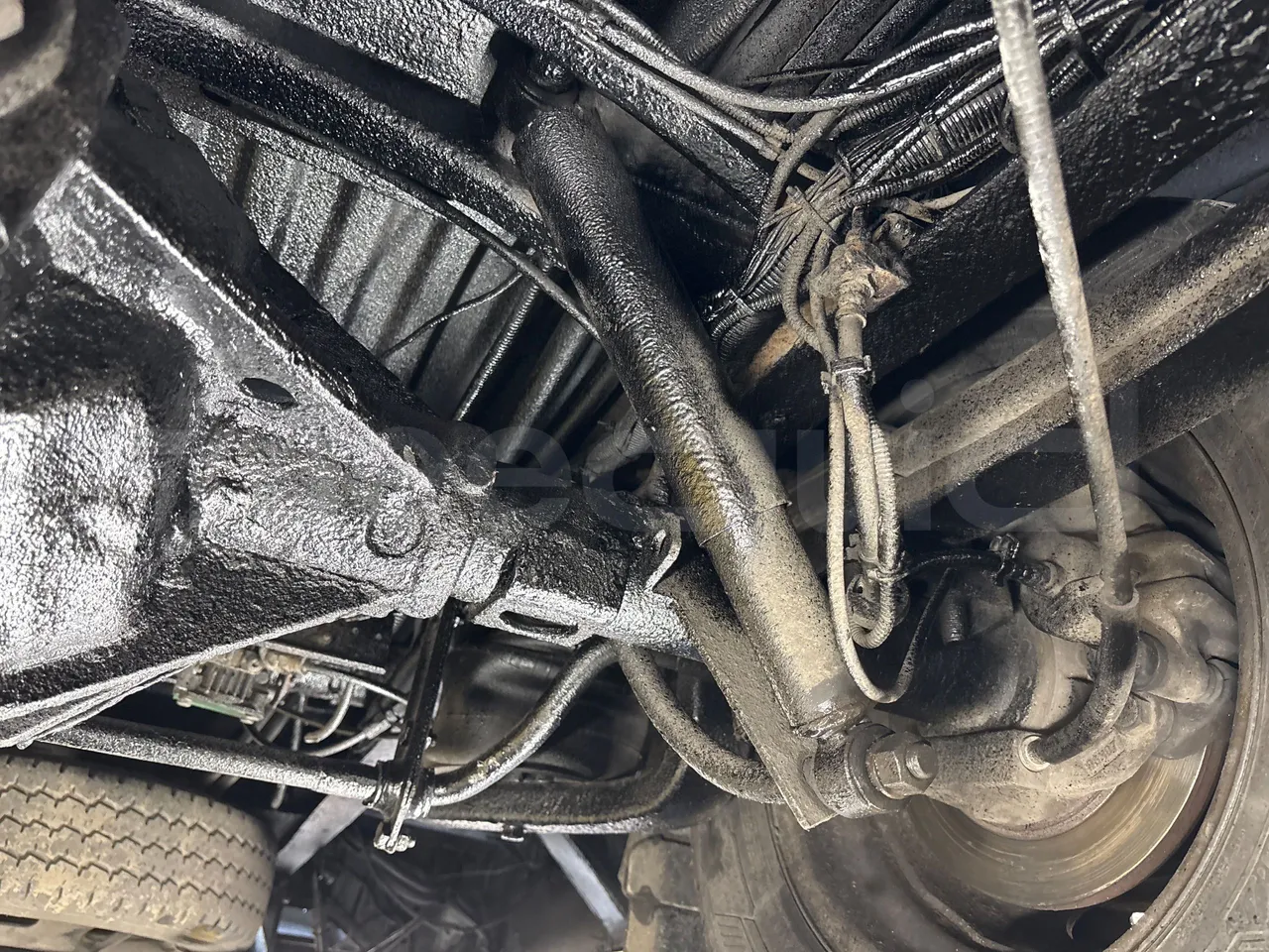 Iveco A50C17 f1CE - EURO4-122kw-7.800m - axle 2 shock absorbers 1 left