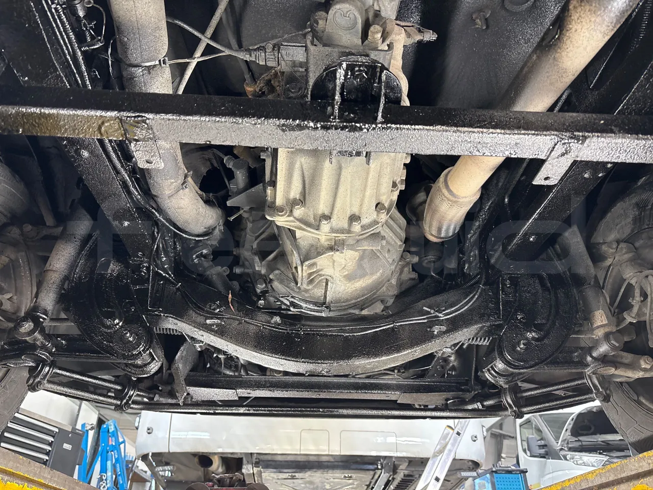 Iveco A50C17 f1CE - EURO4-122kw-7.800m - front axle central