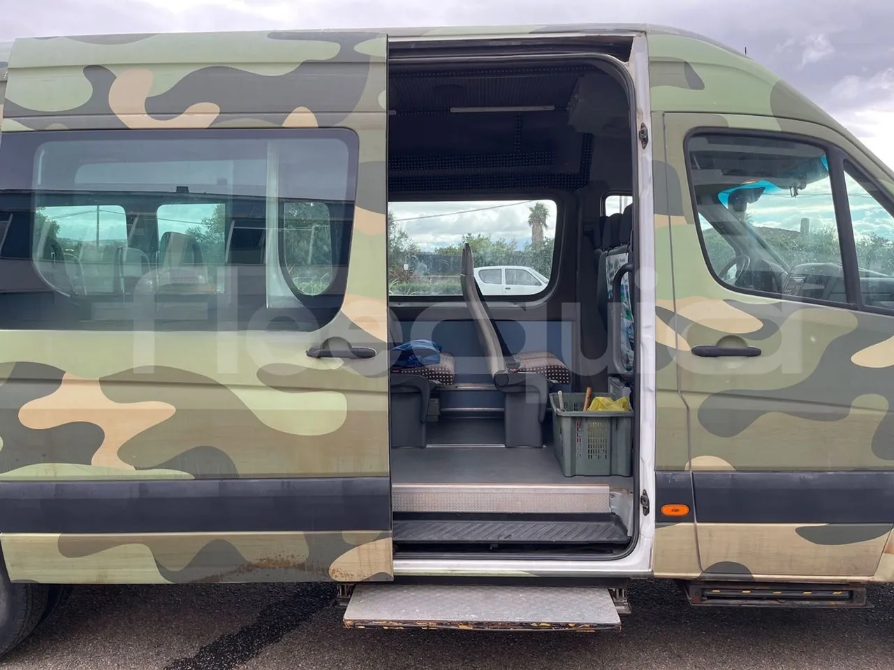 Mercedes-Benz Sprinter 516CDI - EUR5 - 120kW - 7.345m - front door 2 open