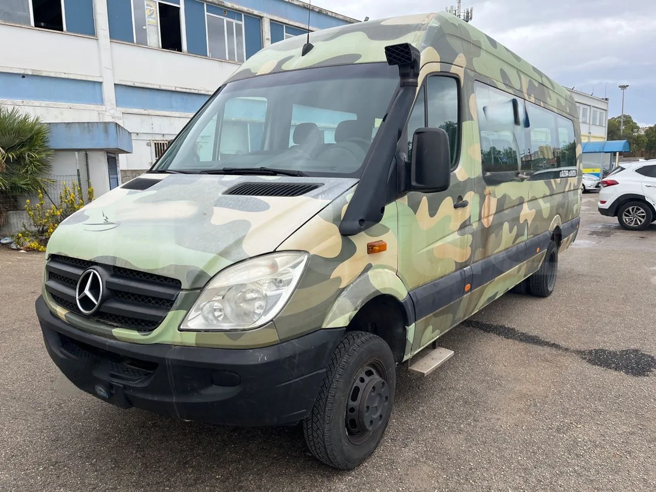 Mercedes-Benz Sprinter 516CDI - EUR5 - 120kW - 7.345m - 3/4 front left