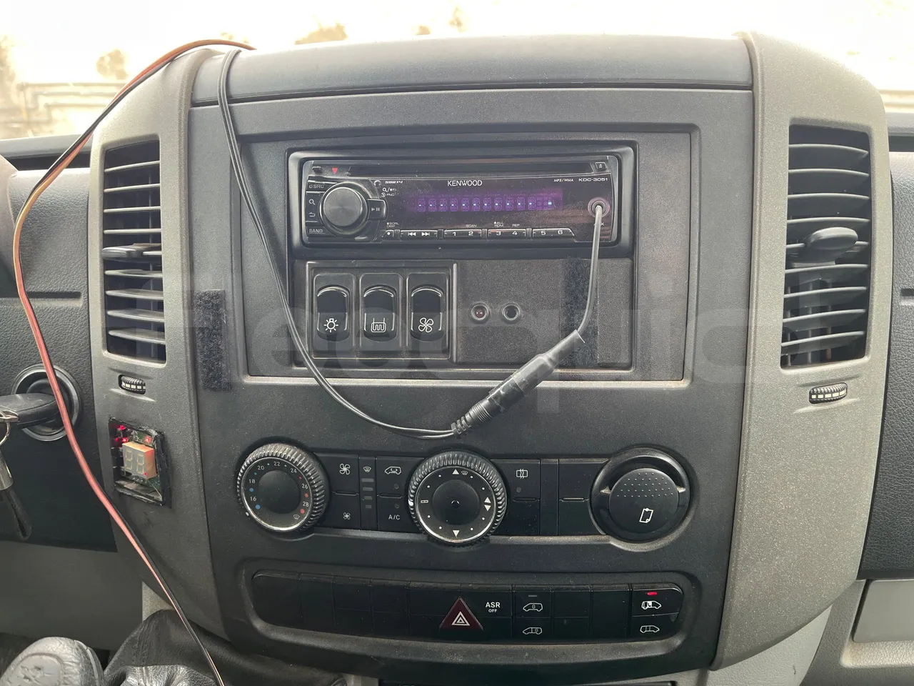 Mercedes-Benz Sprinter 516CDI - EUR5 - 120kW - 7.345m - radio accessories photo