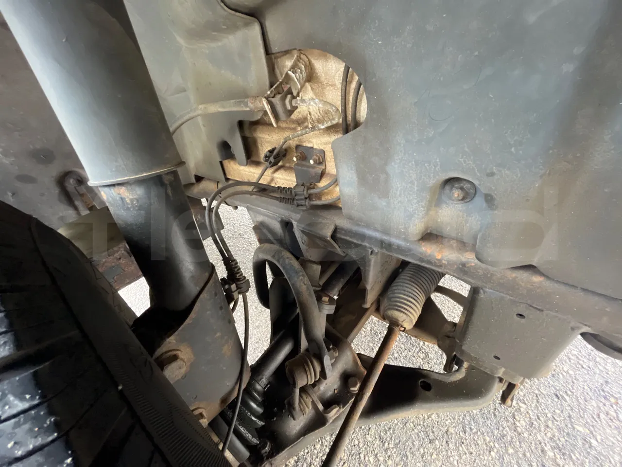 Mercedes-Benz Sprinter 516CDI - EUR5 - 120kW - 7.345m - front air springs right