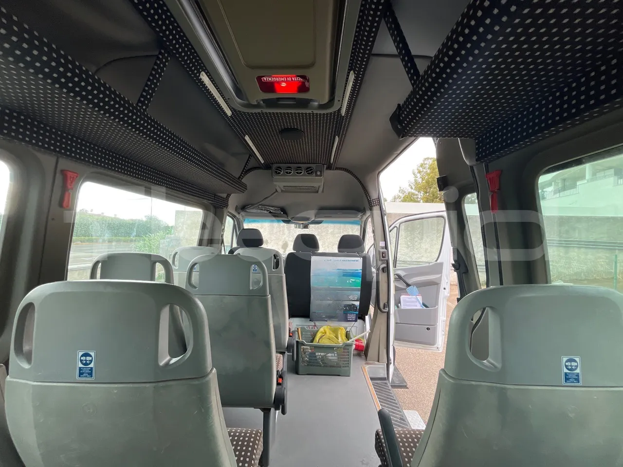 Mercedes-Benz Sprinter 516CDI - EUR5 - 120kW - 7.345m - forward view middle aisle