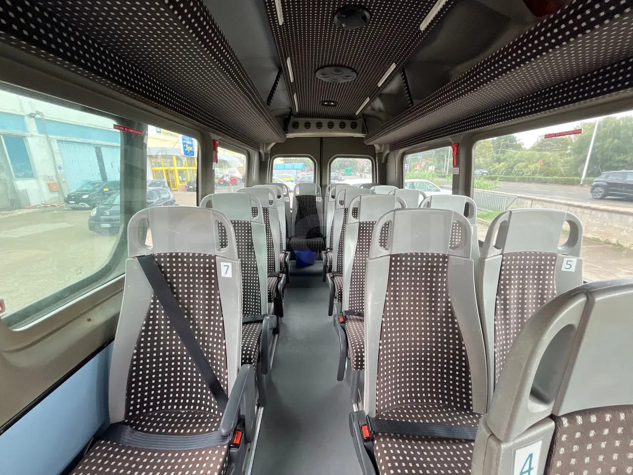 Mercedes-Benz Sprinter 516CDI - EUR5 - 120kW - 7.345m - reverse view middle aisle