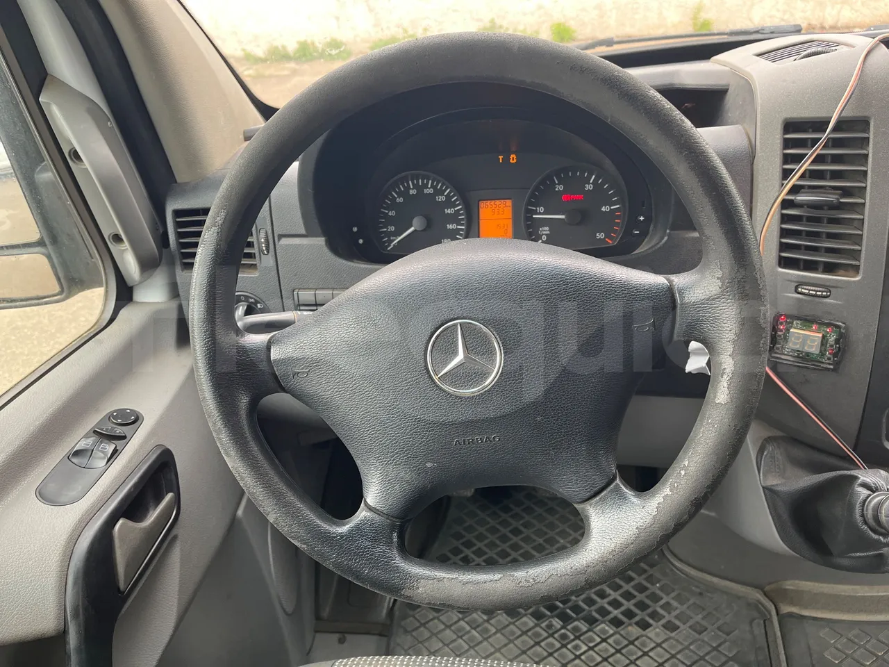 Mercedes-Benz Sprinter 516CDI - EUR5 - 120kW - 7.345m - steering wheel photo
