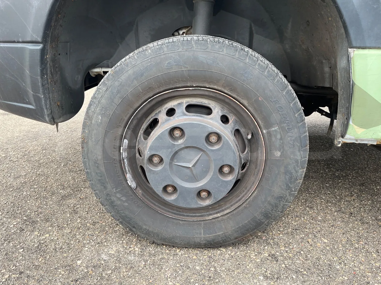 Mercedes-Benz Sprinter 516CDI - EUR5 - 120kW - 7.345m - front left tire measurements
