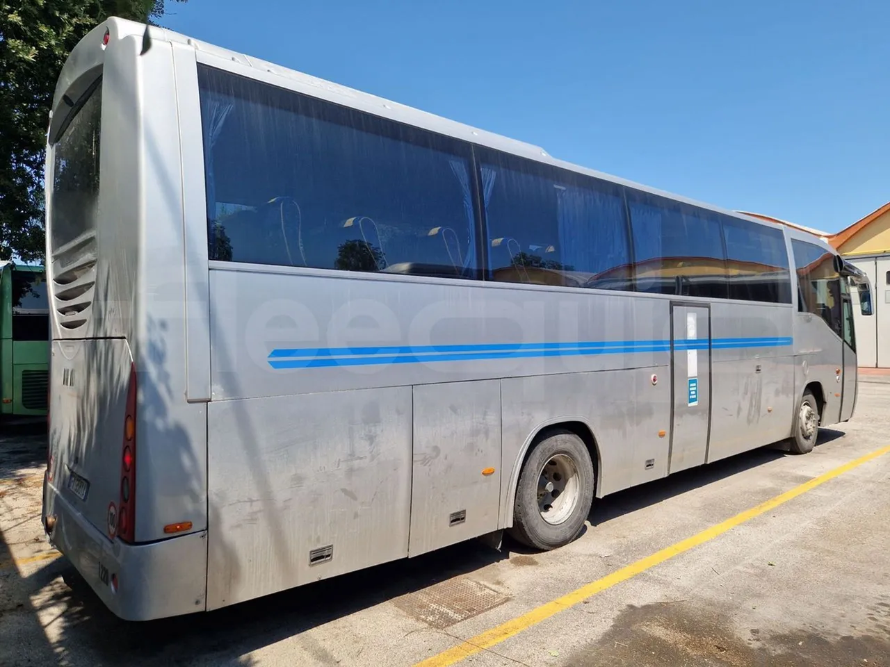Irizar Scania K380EB - EUR4 - 279kW - 12m - 3/4 right rear doors closed