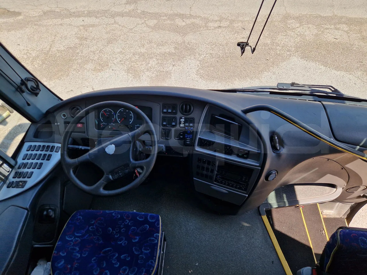 Irizar Scania K380EB - EUR4 - 279kW - 12m - buttons panels on (mandatory for bus to scrap)