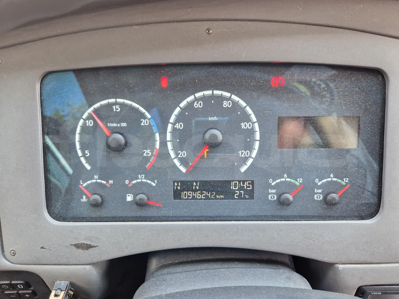 Irizar Scania K380EB - EUR4 - 279kW - 12m - dashboard lights on