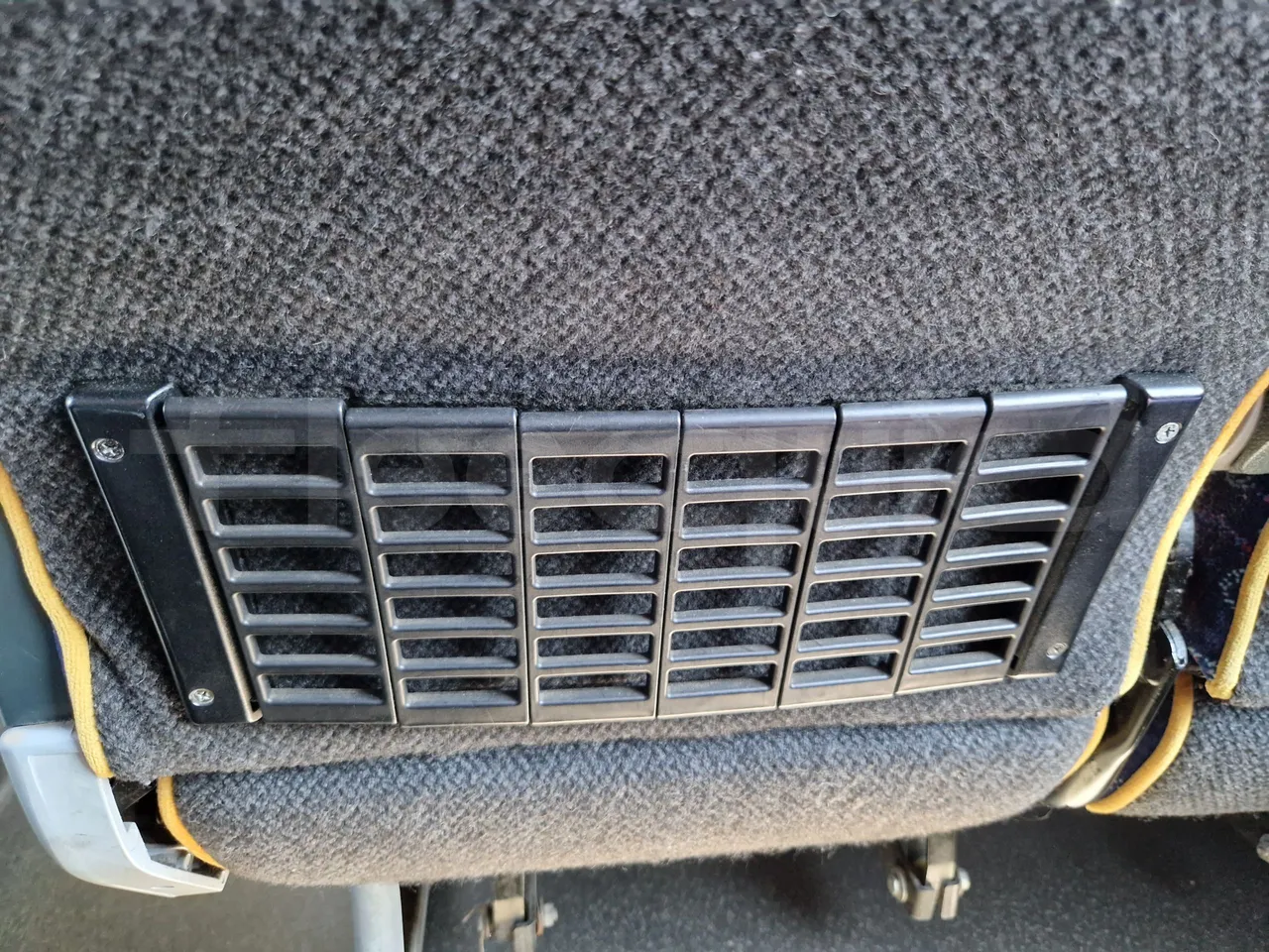 Irizar Scania K380EB - EUR4 - 279kW - 12m - mesh detail photo