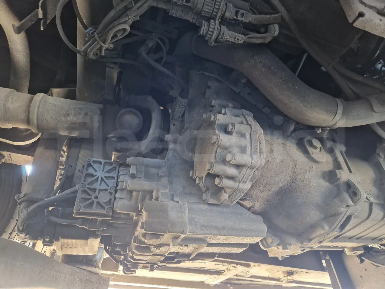 Irizar Scania K380EB - EUR4 - 279kW - 12m - driveshaft photo