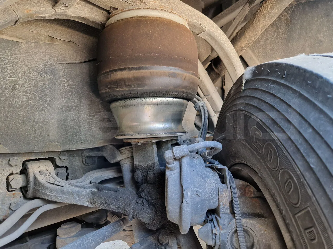 Irizar Scania K380EB - EUR4 - 279kW - 12m - front brake calipers left