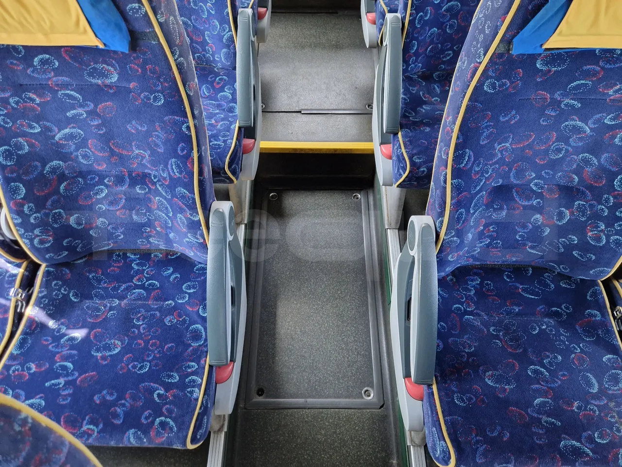 Irizar Scania K380EB - EUR4 - 279kW - 12m - floor hatches photo