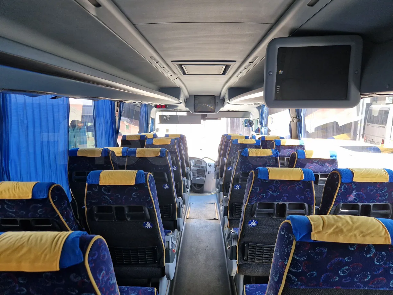 Irizar Scania K380EB - EUR4 - 279kW - 12m - forward view all seats last row height