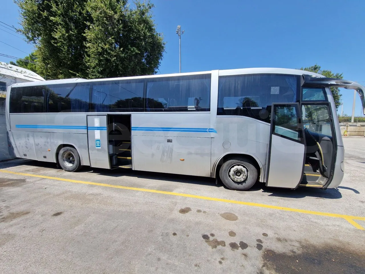 Irizar Scania K380EB - EUR4 - 279kW - 12m - right side doors open