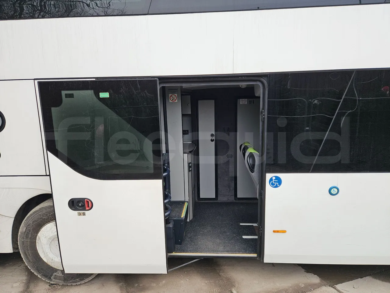 Neoplan Skyliner L- EURO 6 - 368 kW - 14.00m - front door 2 open