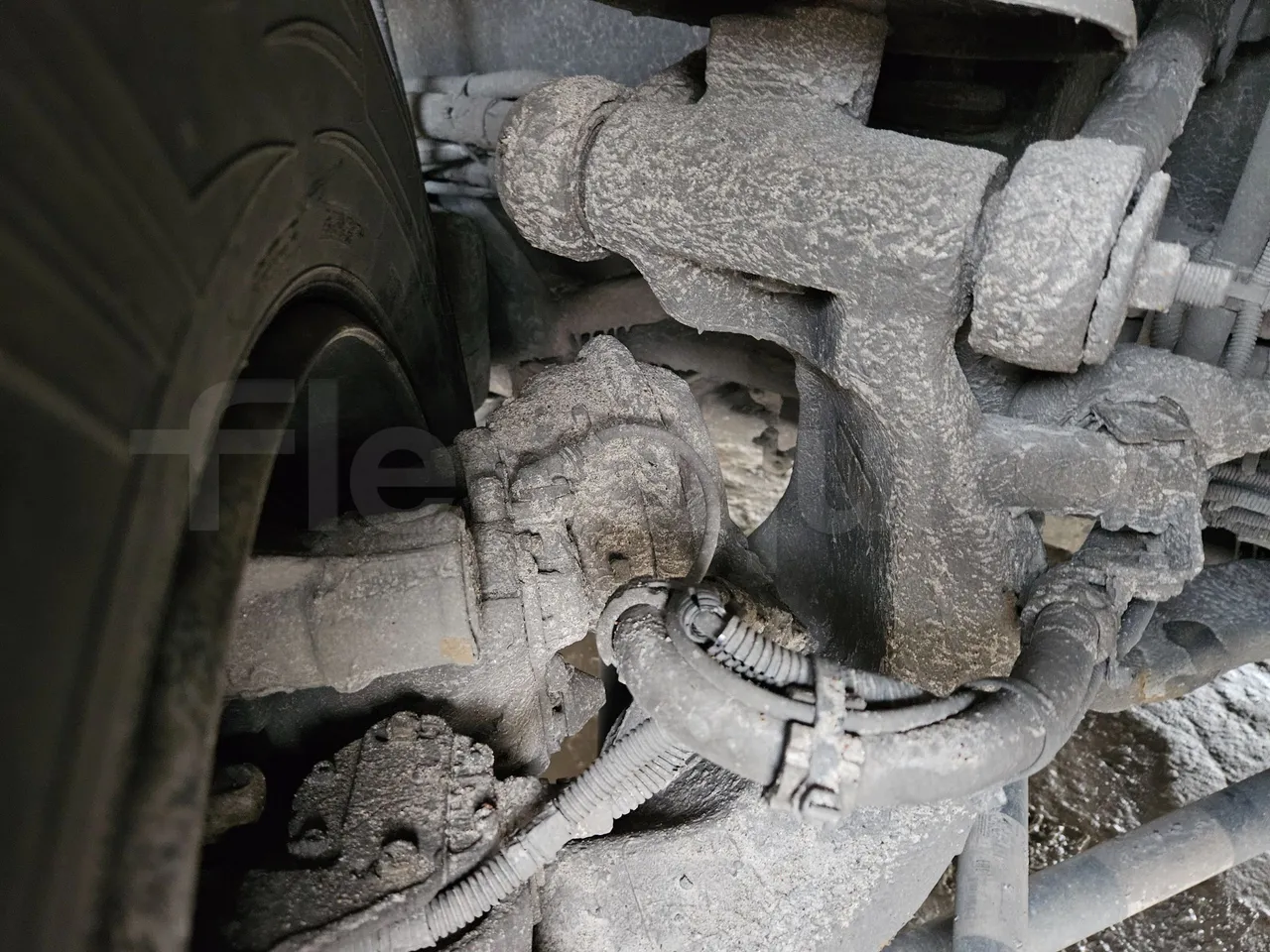 Neoplan Skyliner L- EURO 6 - 368 kW - 14.00m - front brake calipers right