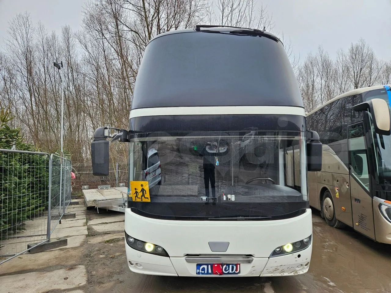 Neoplan Skyliner L- EURO 6 - 368 kW - 14.00m - front photo