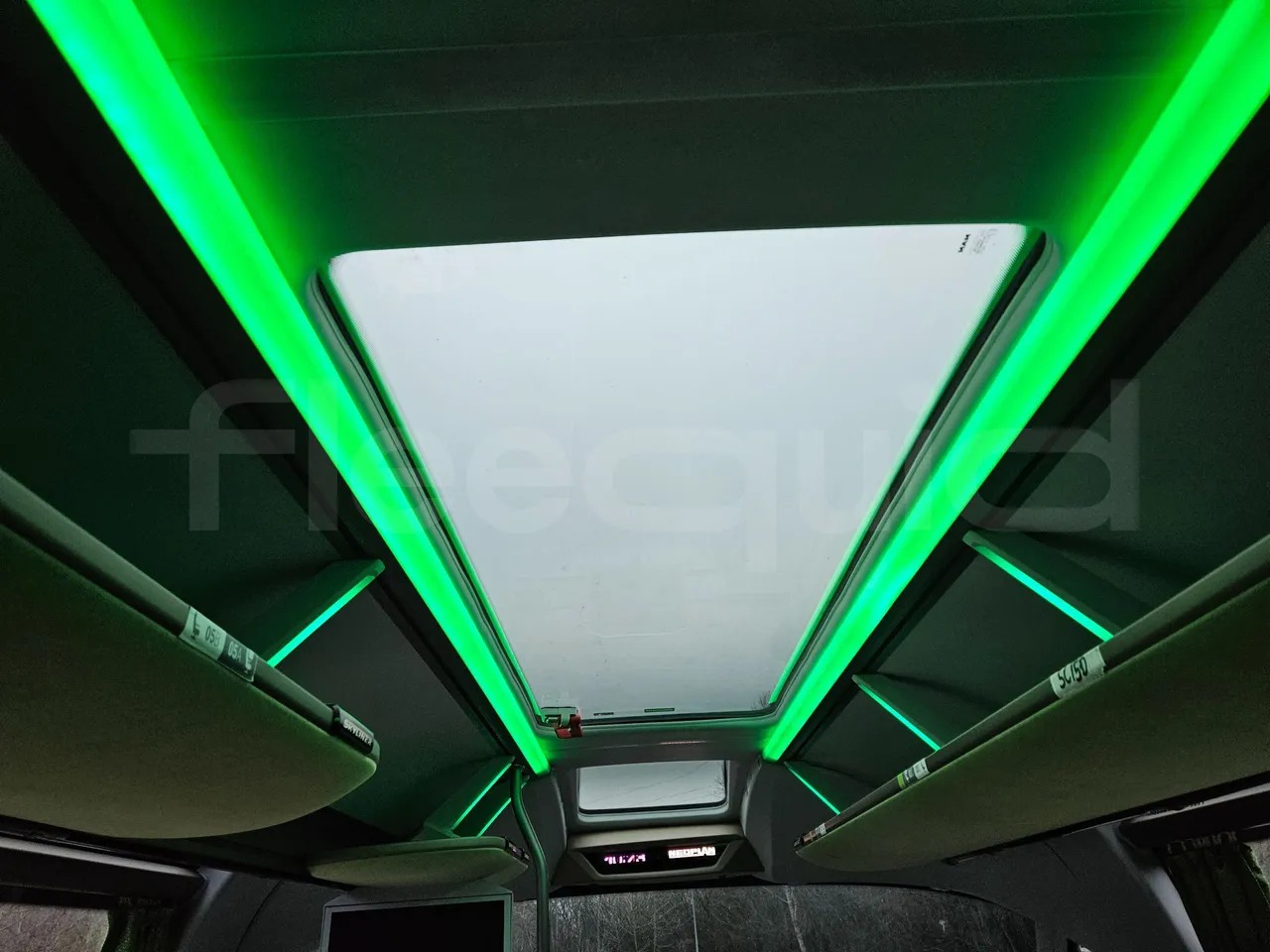 Neoplan Skyliner L- EURO 6 - 368 kW - 14.00m - roof hatch 1