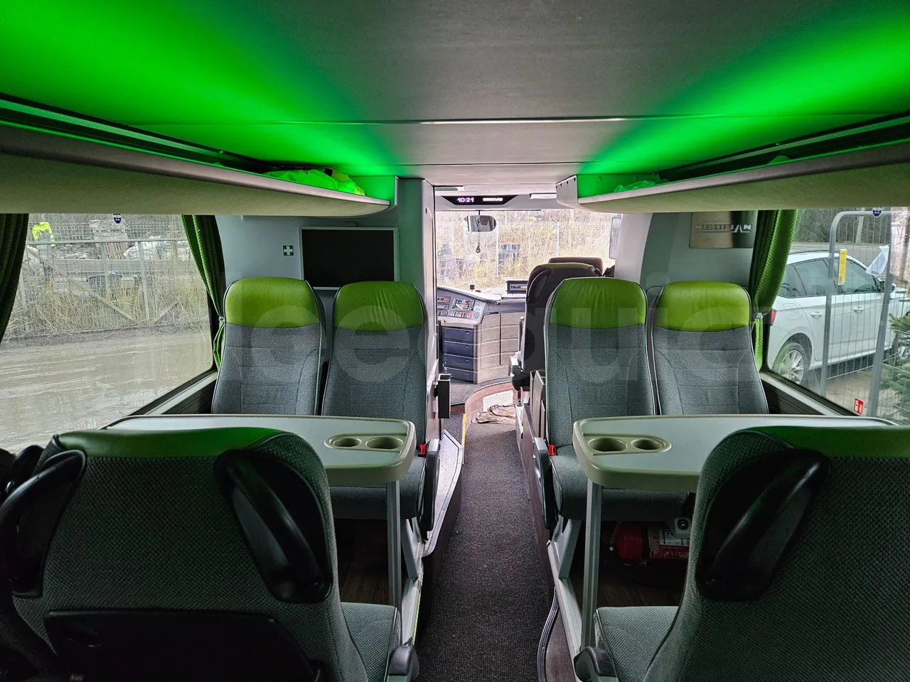 Neoplan Skyliner L- EURO 6 - 368 kW - 14.00m - forward view middle aisle