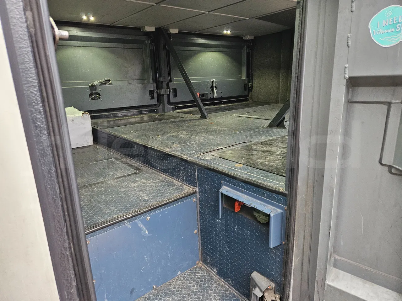 Neoplan Skyliner L- EURO 6 - 368 kW - 14.00m - under carpet photo