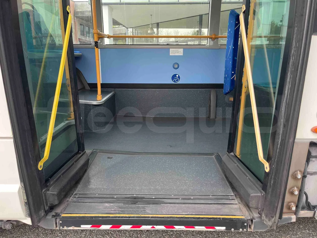 Heuliez GX127 GX127  - Euro5 - 160kW - 9.420mt - disabled area photo